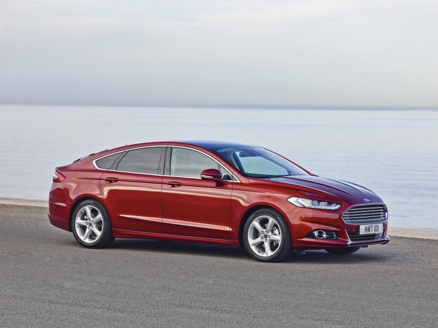 Ford Mondeo Hatchback 2014 года  (UK) (фото 29 из 33)